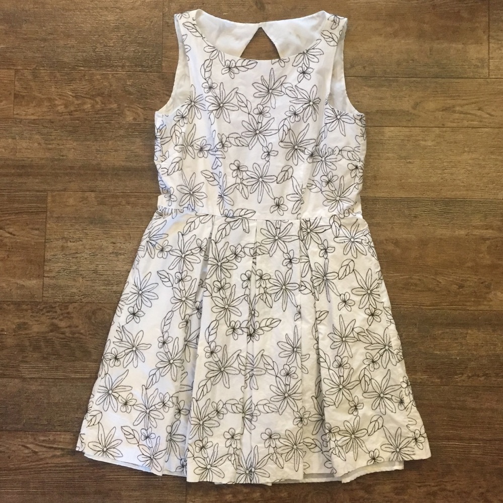 Never worn Danny and Nicole floral dress